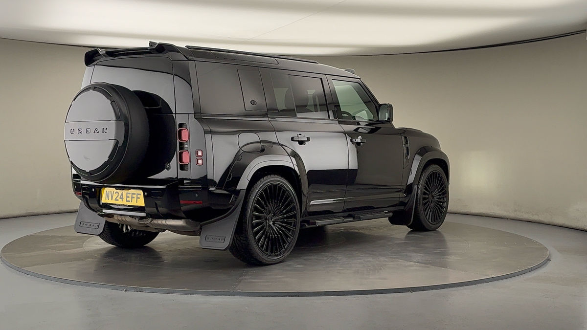 More views of Land Rover Defender 110