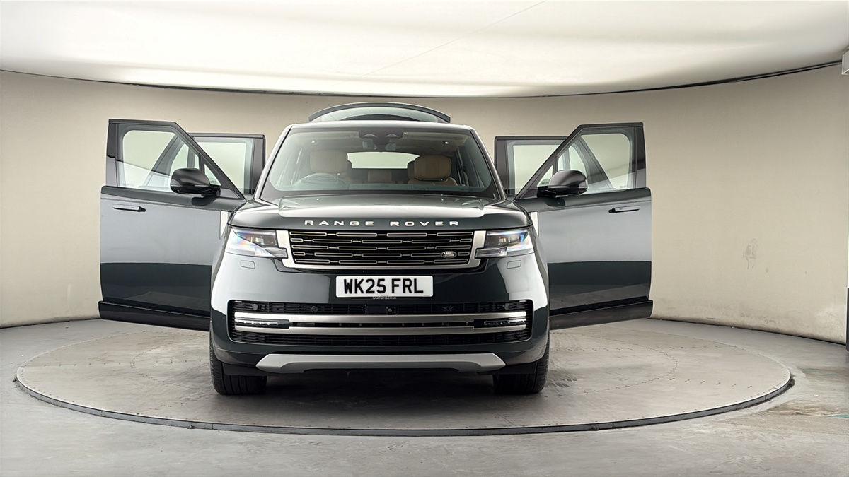 More views of Land Rover Range Rover