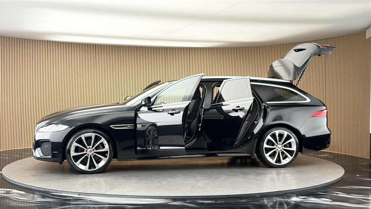 More views of Jaguar XF