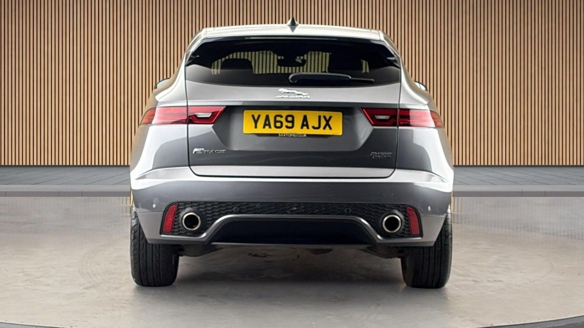 Jaguar E-PACE Image 4