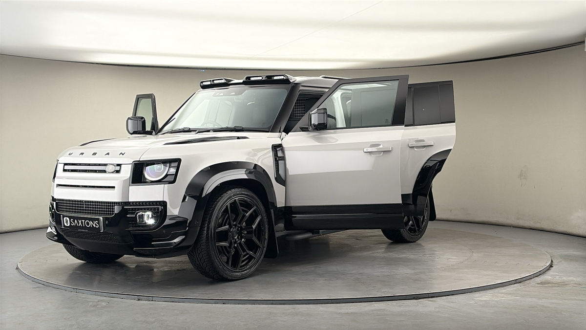 More views of Land Rover Defender 110