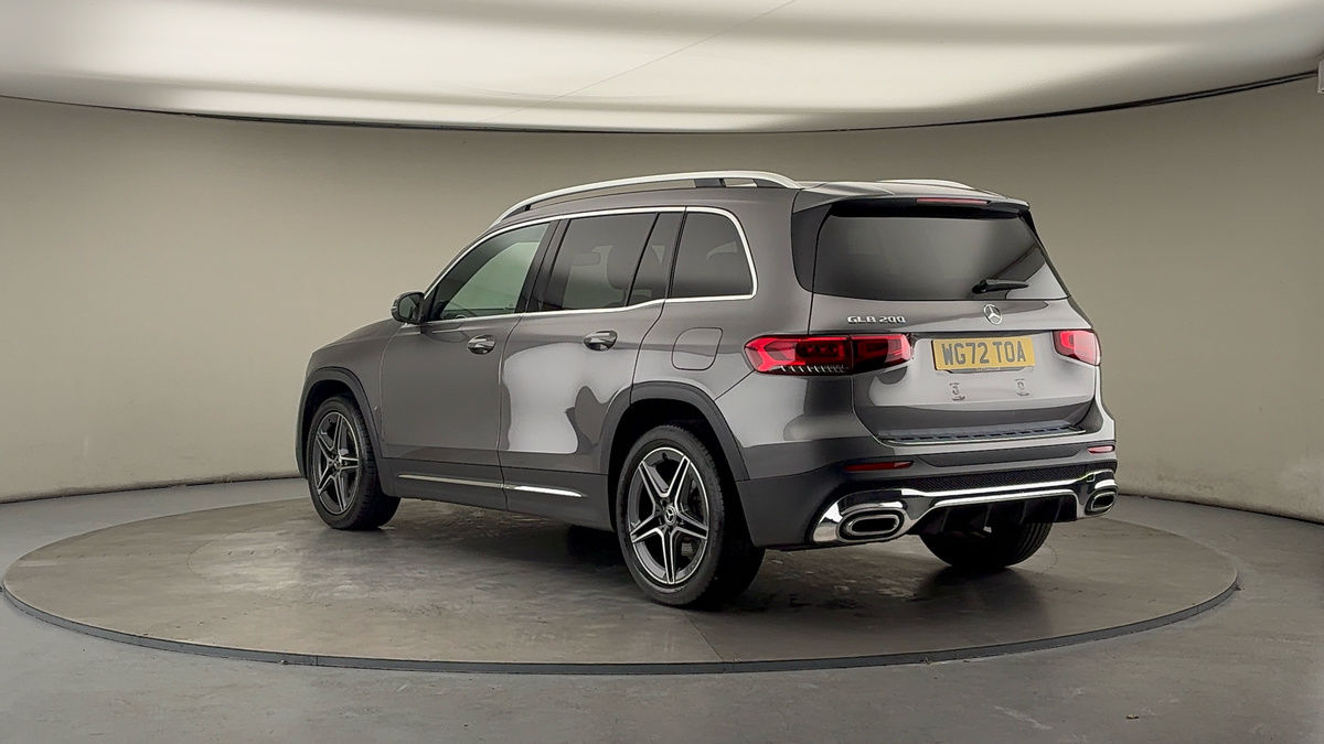 Mercedes-Benz GLB Image 2