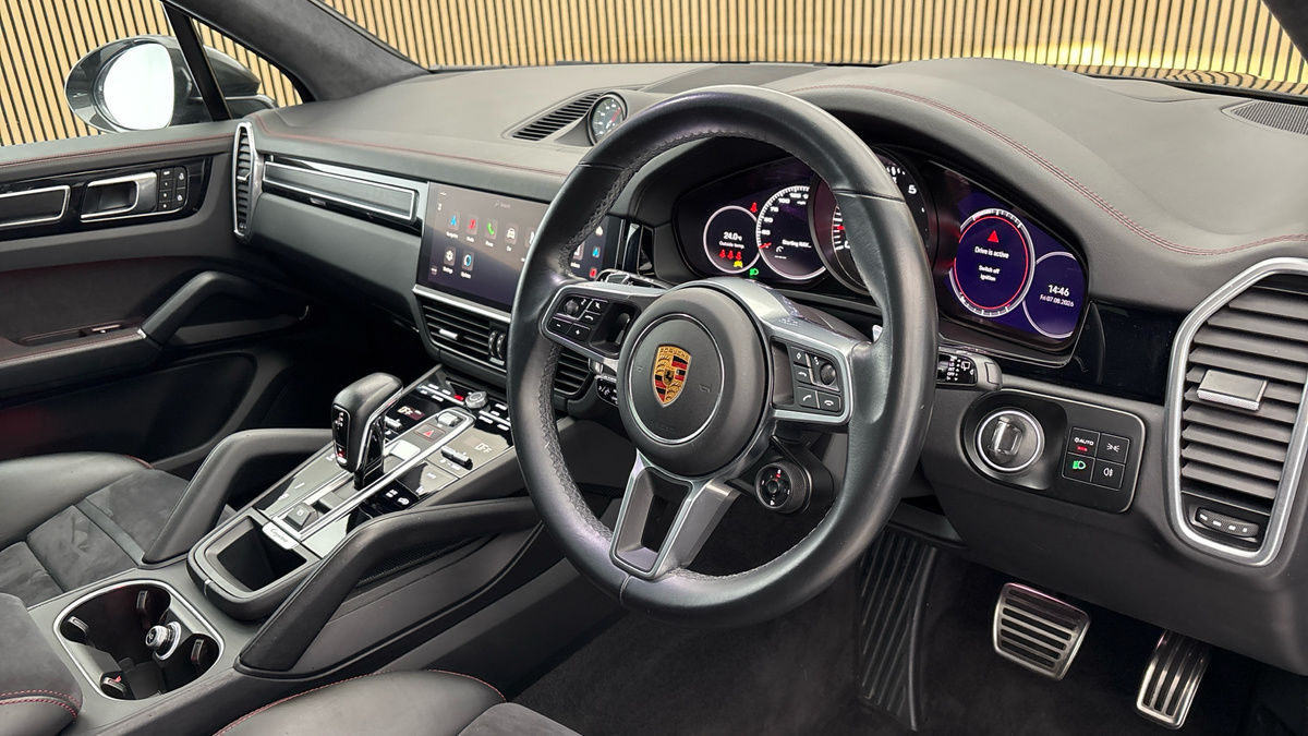 Porsche Cayenne Image 5