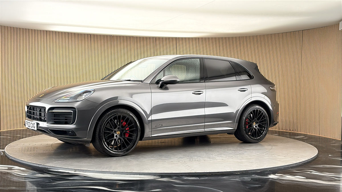 More views of Porsche Cayenne