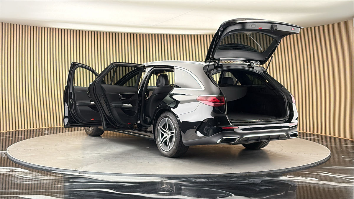 Mercedes-Benz E Class Image 23