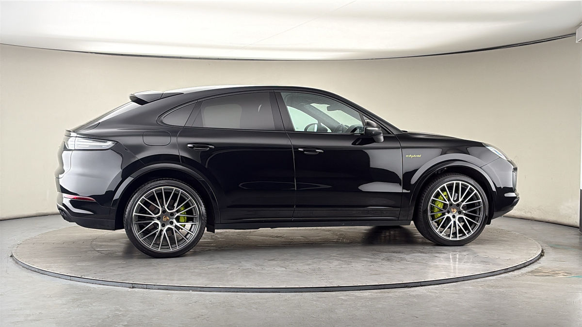 More views of Porsche Cayenne