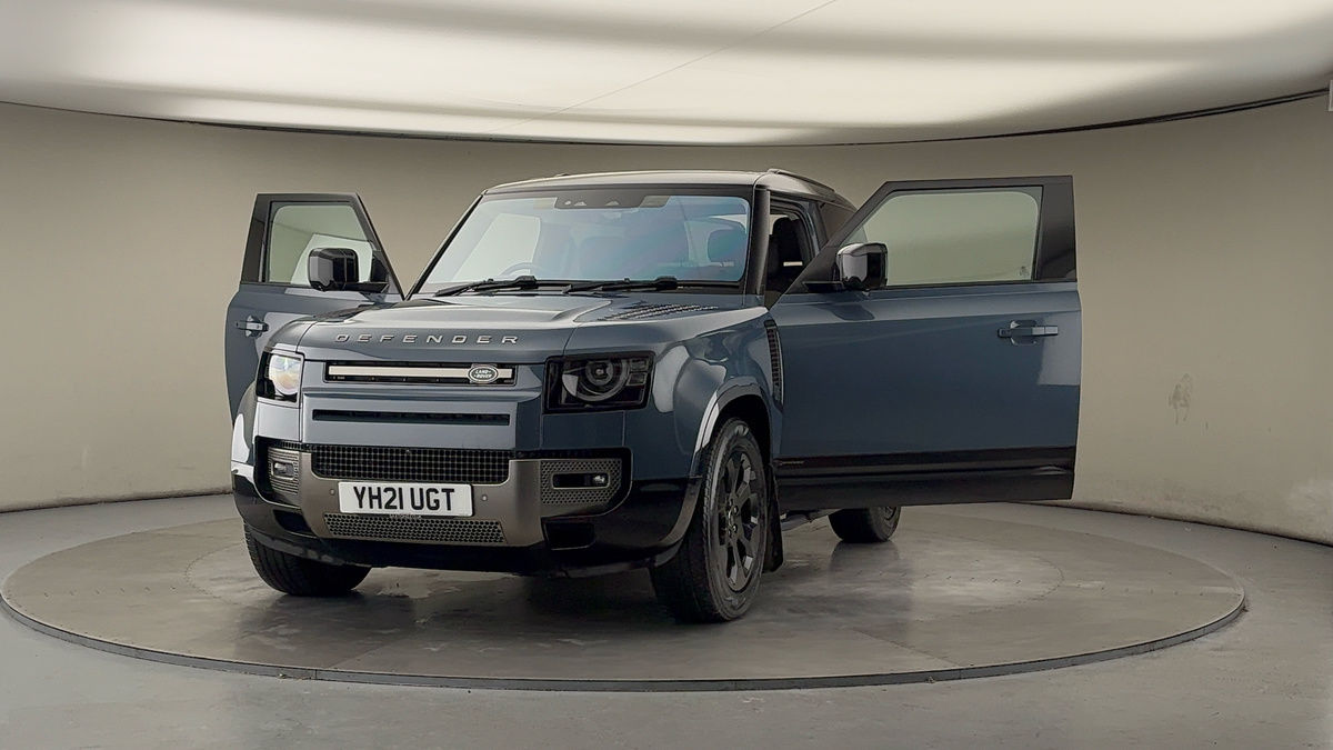 More views of Land Rover Defender 90