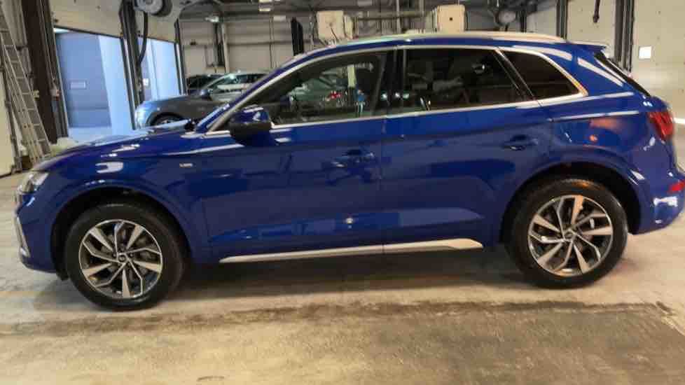 More views of Audi Q5