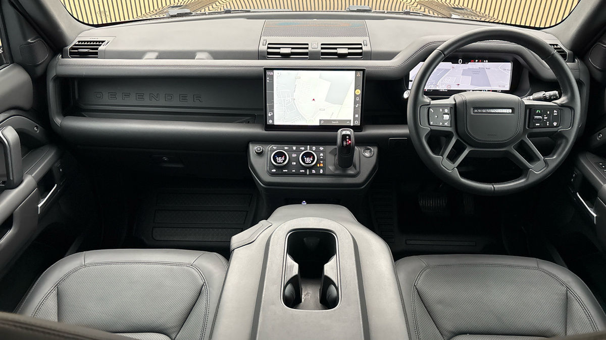 Land Rover Defender 90 Urban Image 12