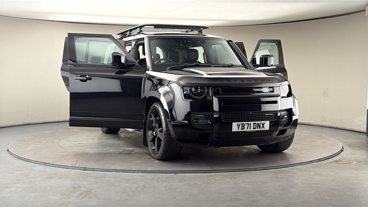 More views of Land Rover Defender 110