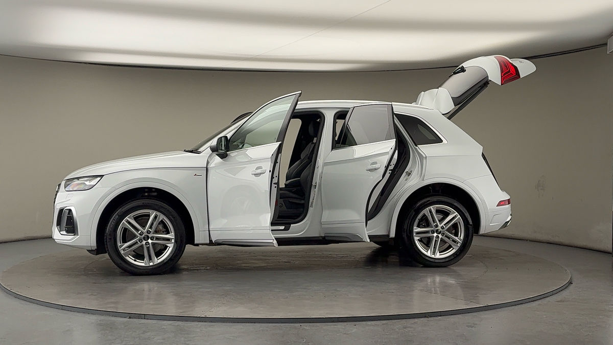 More views of Audi Q5