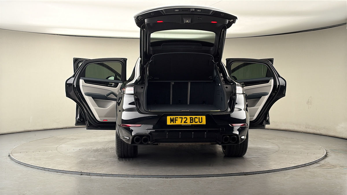 More views of Porsche Cayenne