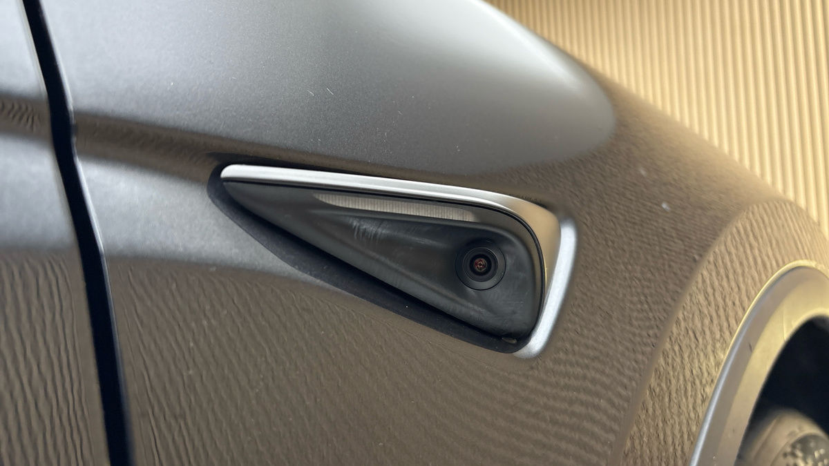 Tesla Model Y Image 25