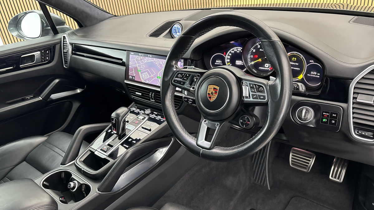 Porsche Cayenne Image 5