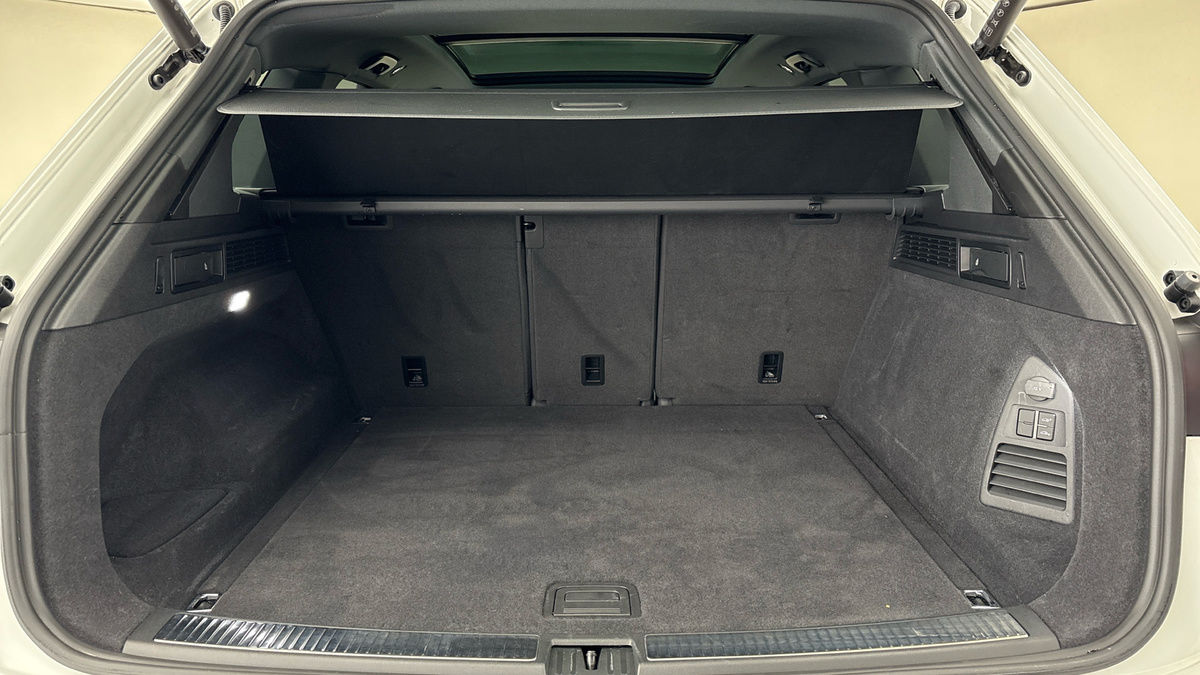 Volkswagen Touareg Image 11