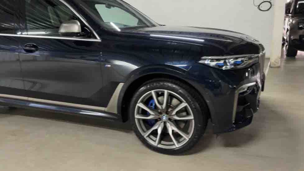 More views of BMW X7