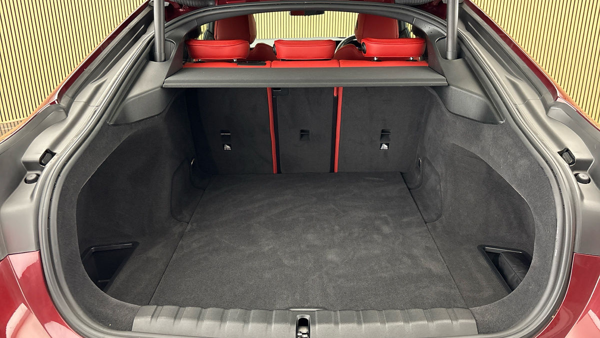 More views of BMW i4
