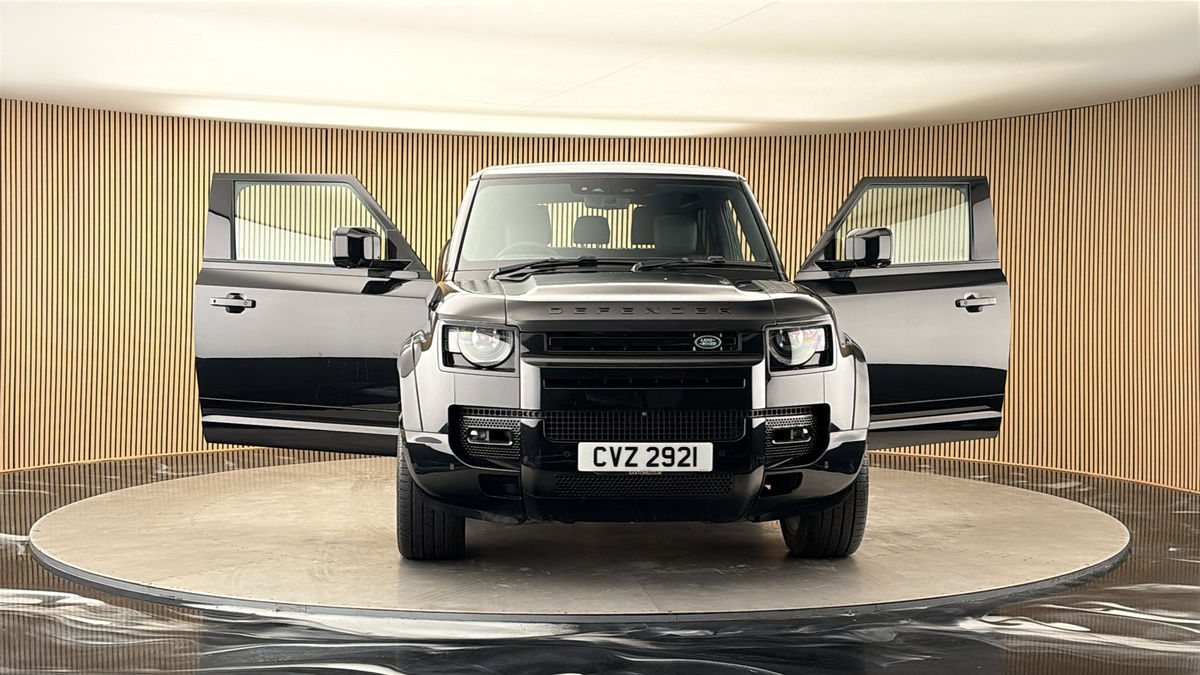More views of Land Rover Defender 90