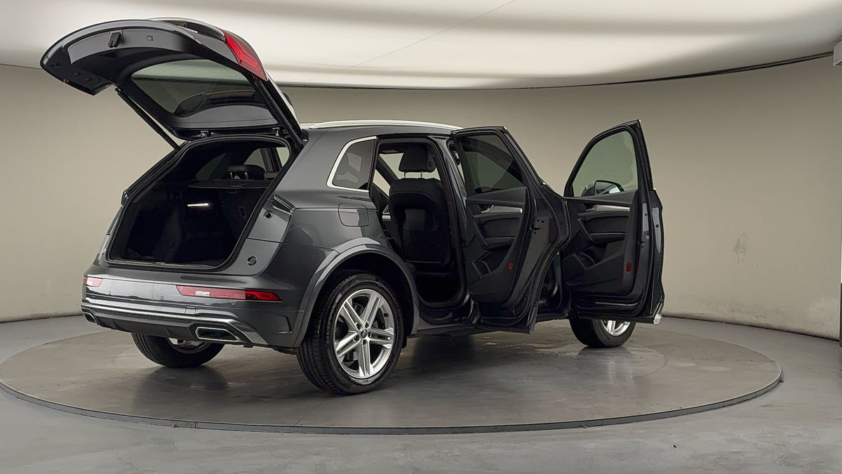 More views of Audi Q5