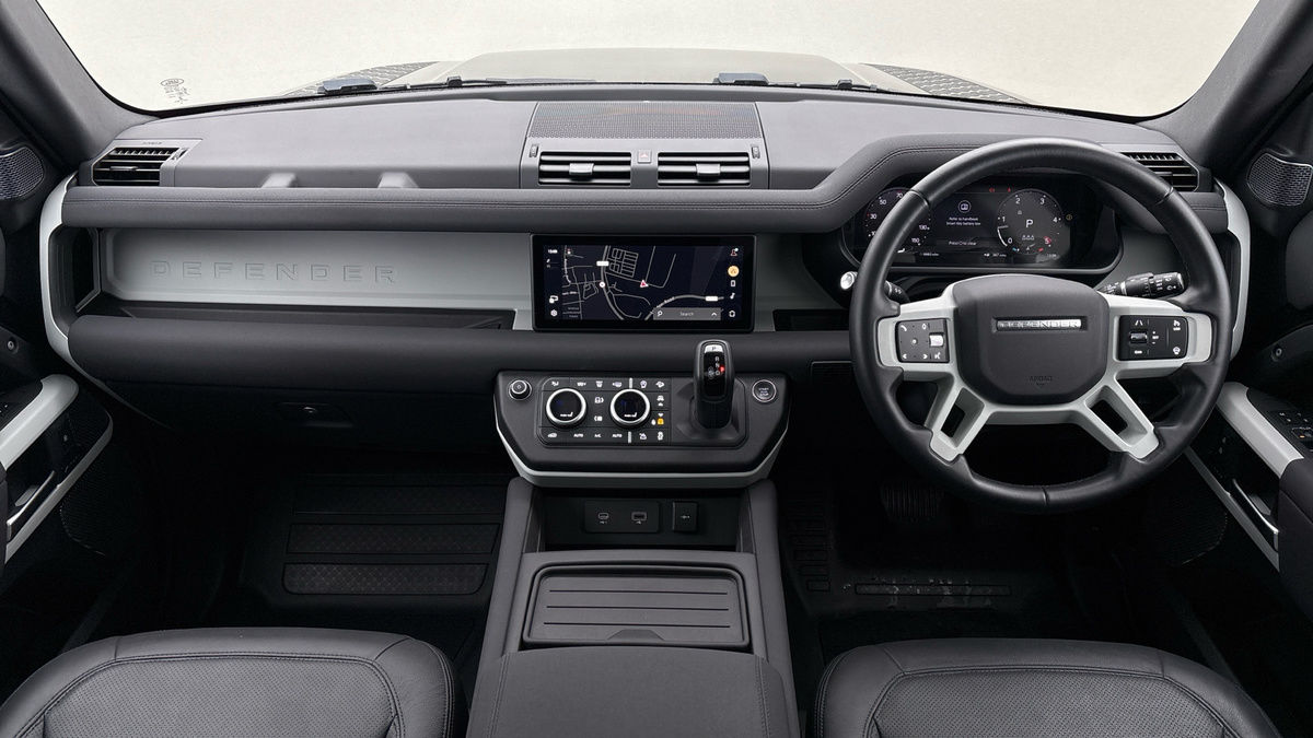 Land Rover Defender 110 Image 12