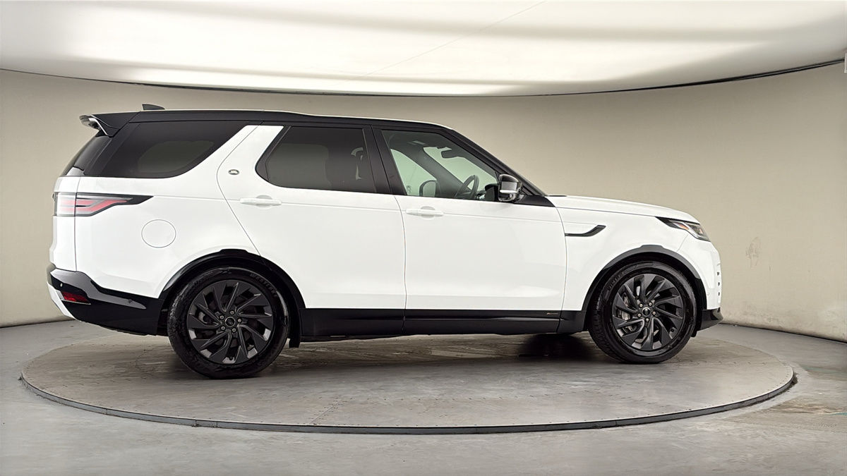 More views of Land Rover Discovery