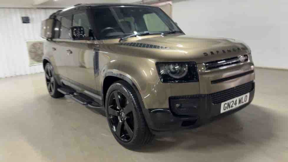 More views of Land Rover Defender 110
