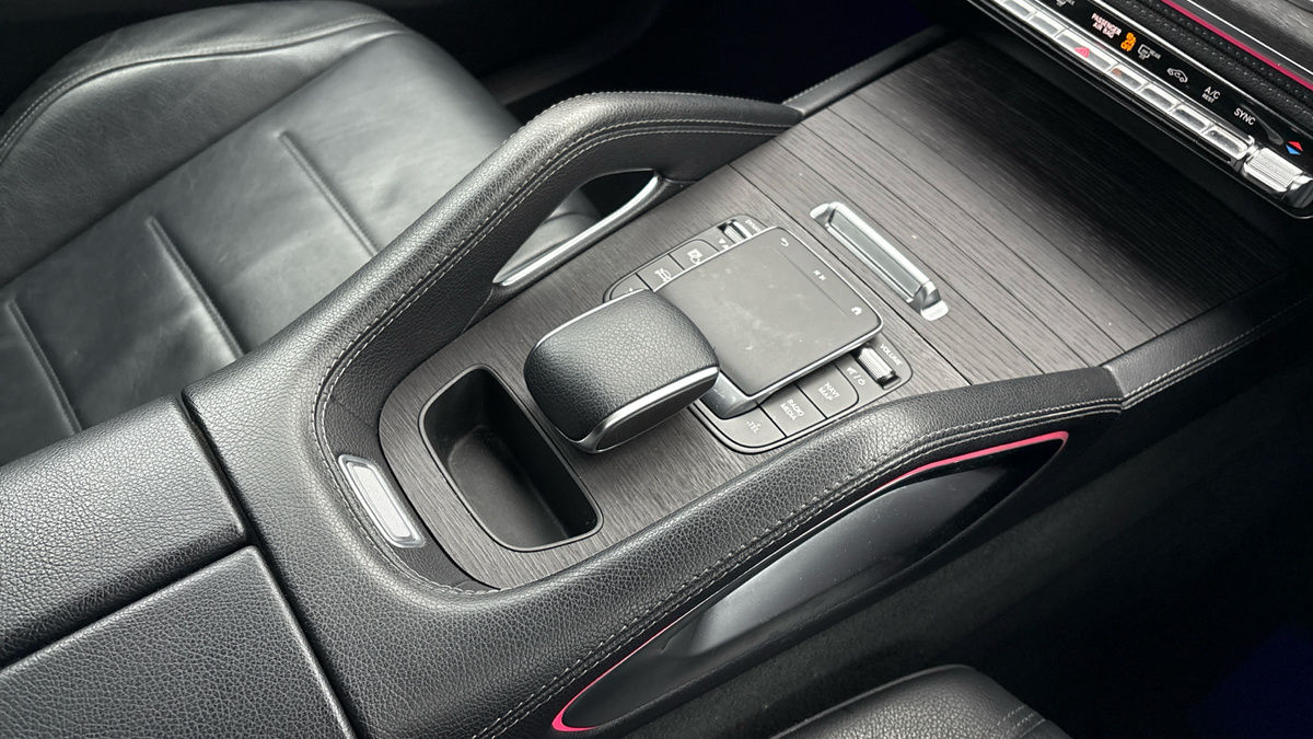 Mercedes-Benz GLE Image 18