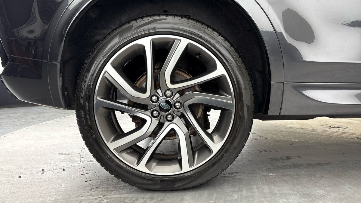 Land Rover Discovery Sport Image 10