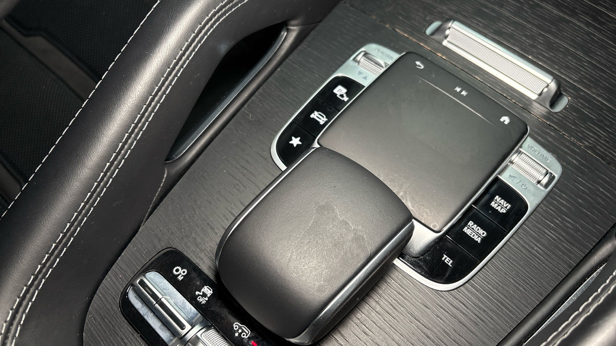 Mercedes-Benz GLE Image 22