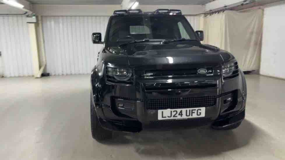 More views of Land Rover Defender 110