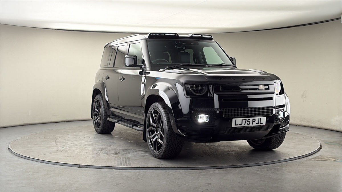 More views of Land Rover Defender 110