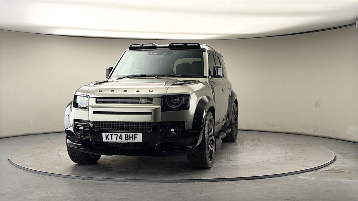 More views of Land Rover Defender 110