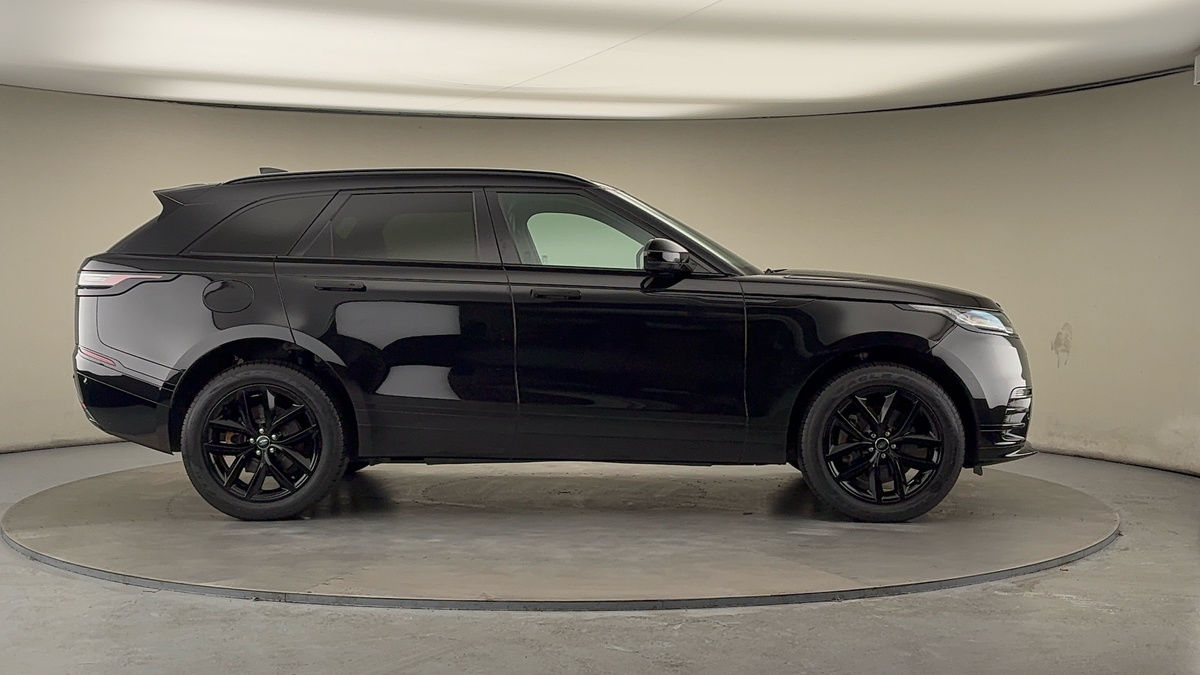 Land Rover Range Rover Velar Image 16