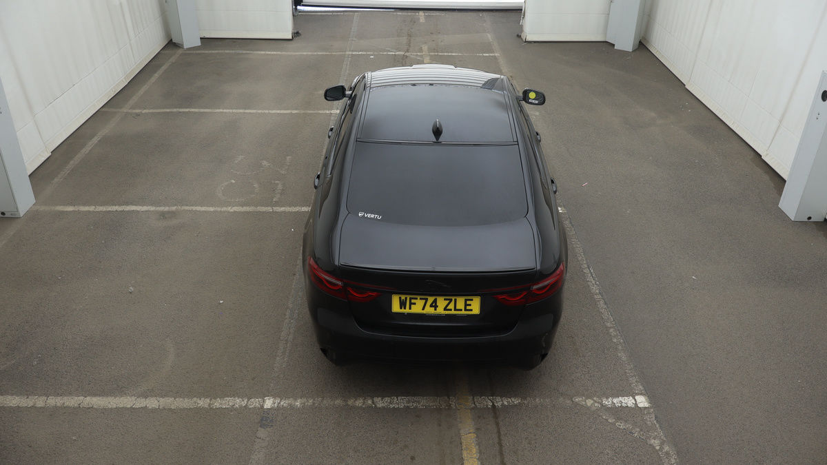 Jaguar XF Image 8