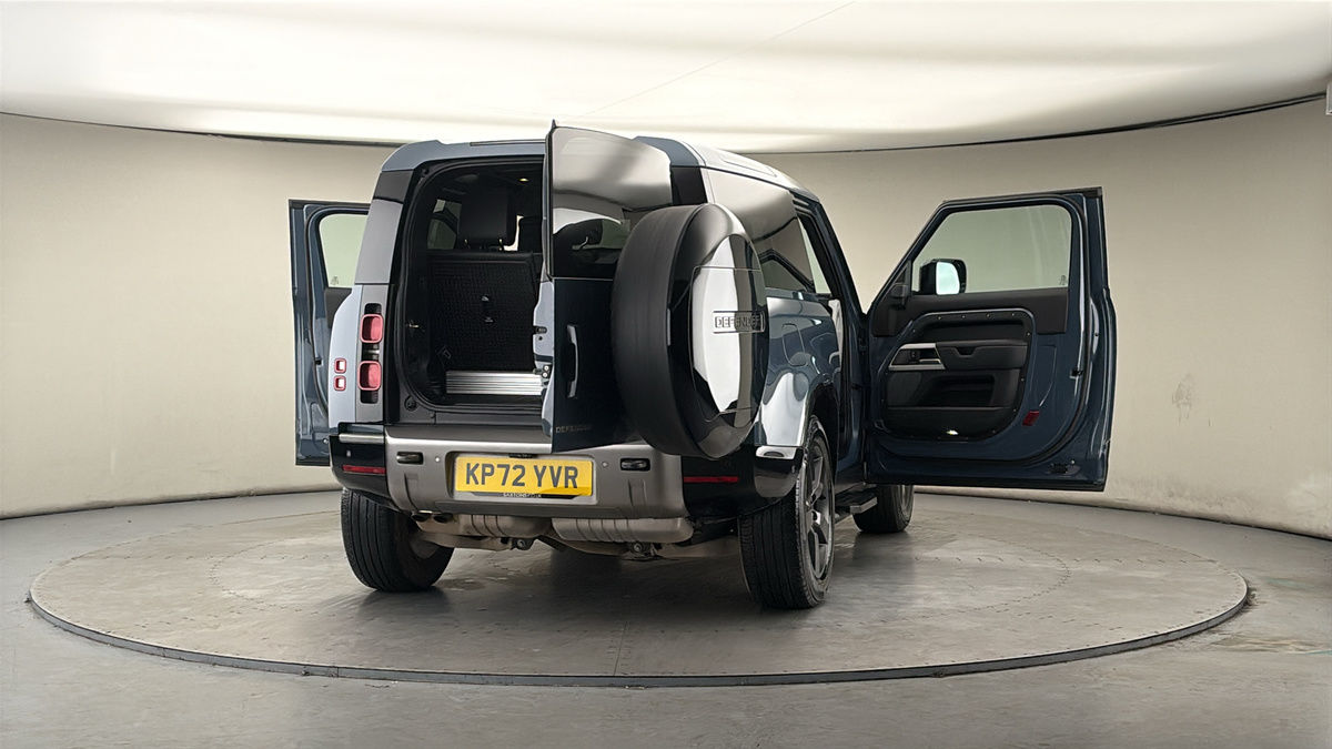 More views of Land Rover Defender 90
