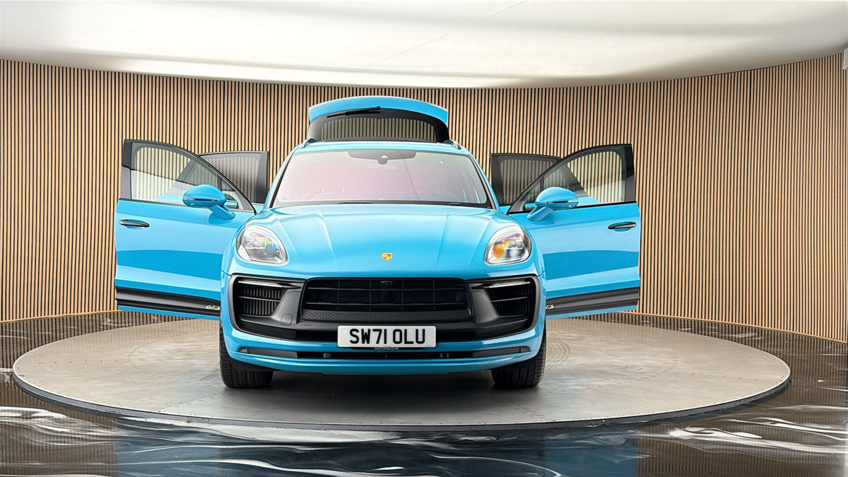 More views of Porsche Macan