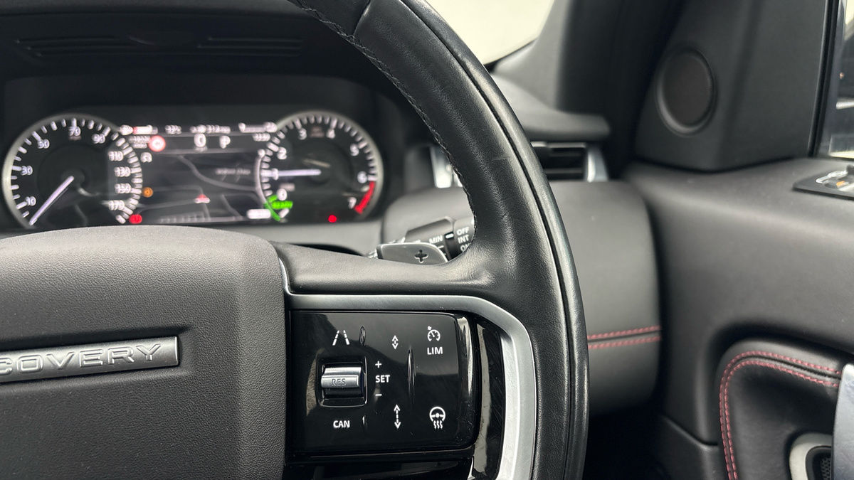 Land Rover Discovery Sport Image 14