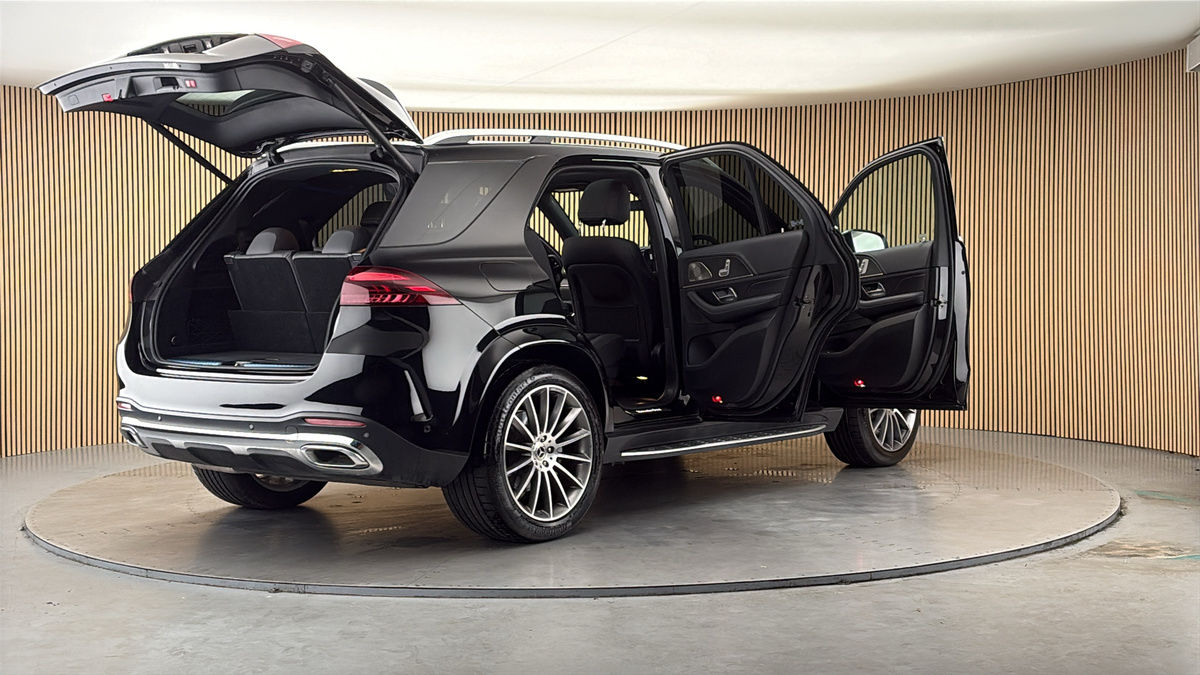 More views of Mercedes-Benz GLE