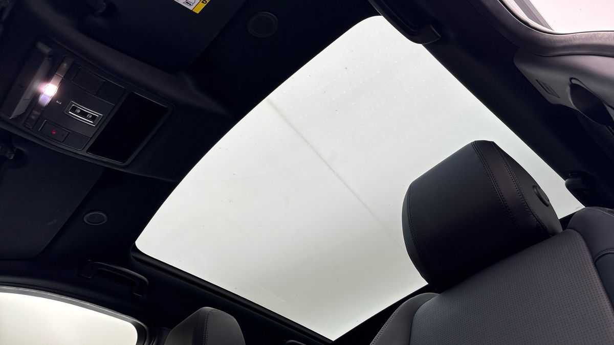 Land Rover Discovery Sport Image 6