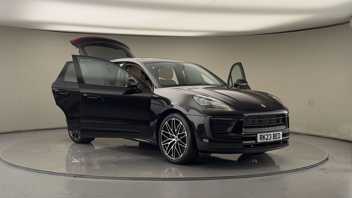 More views of Porsche Macan