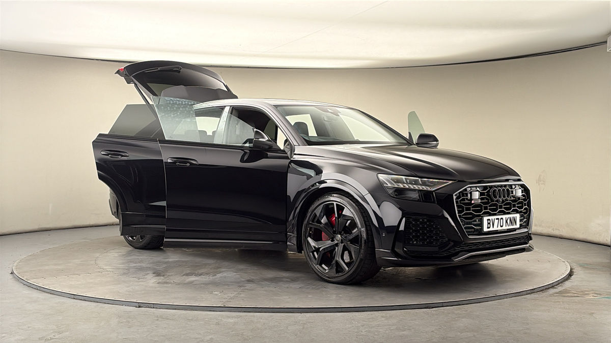 More views of Audi RSQ8