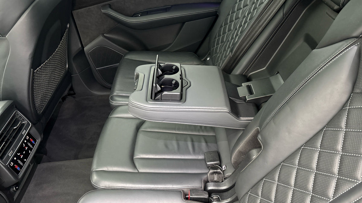 Audi Q7 Image 9