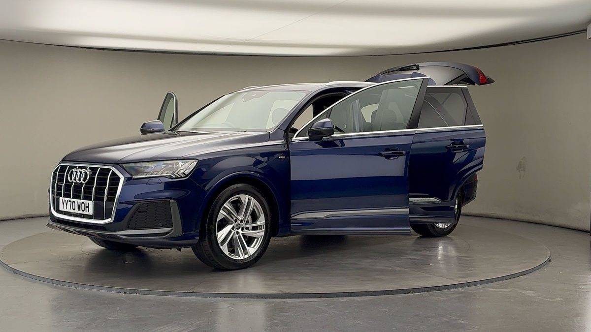 More views of Audi Q7