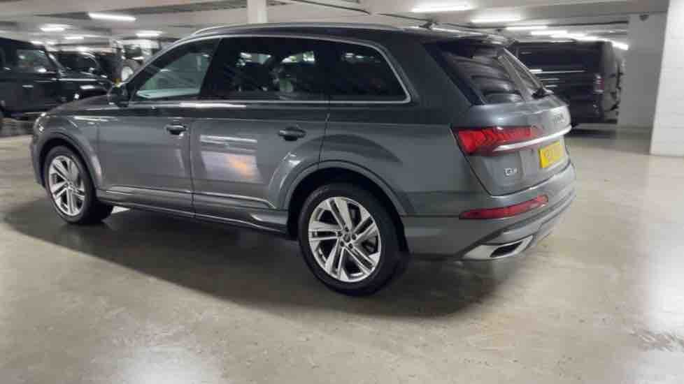 More views of Audi Q7