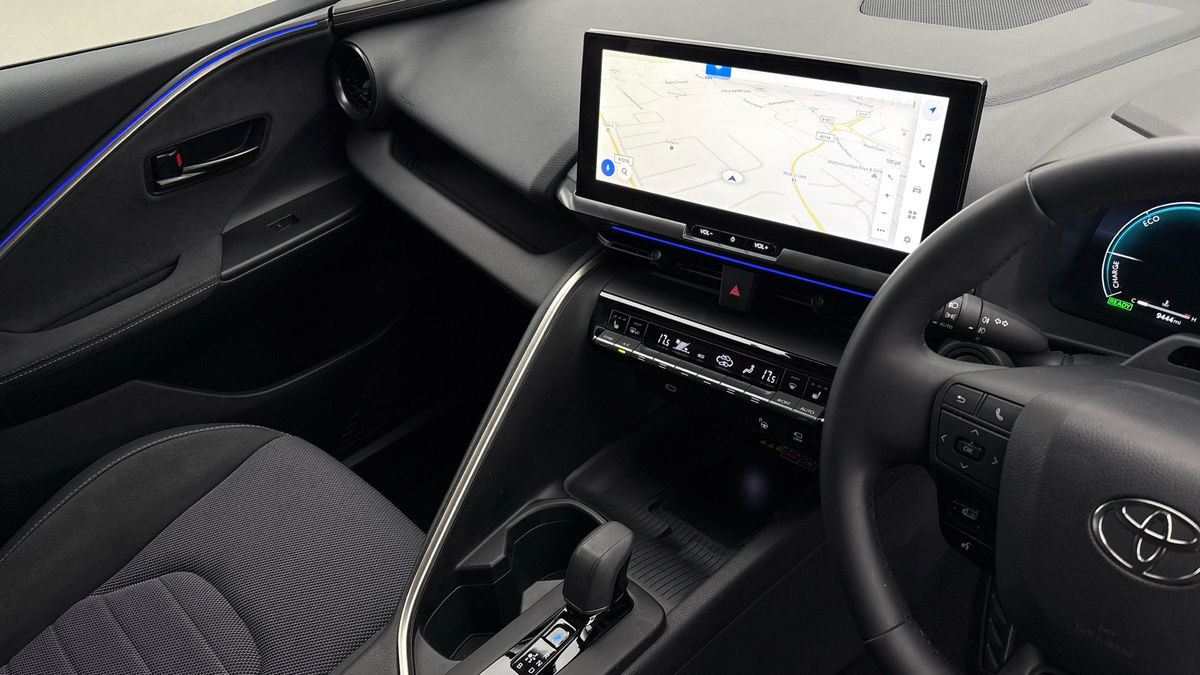 Toyota C-HR Image 18