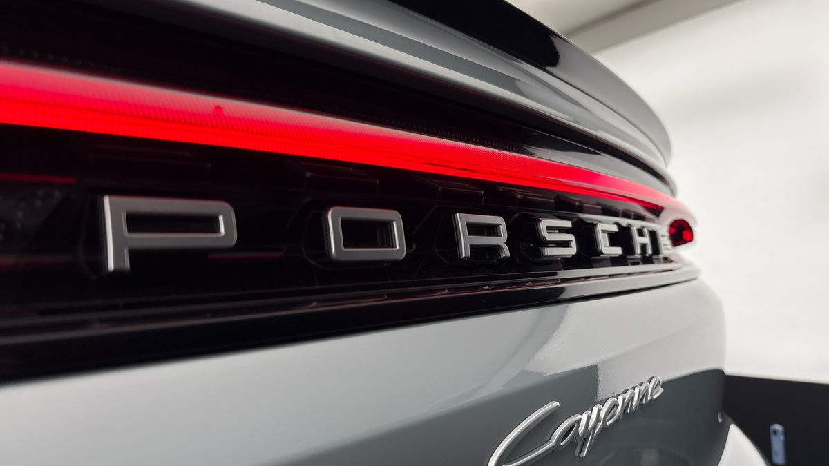 Porsche Cayenne Image 43