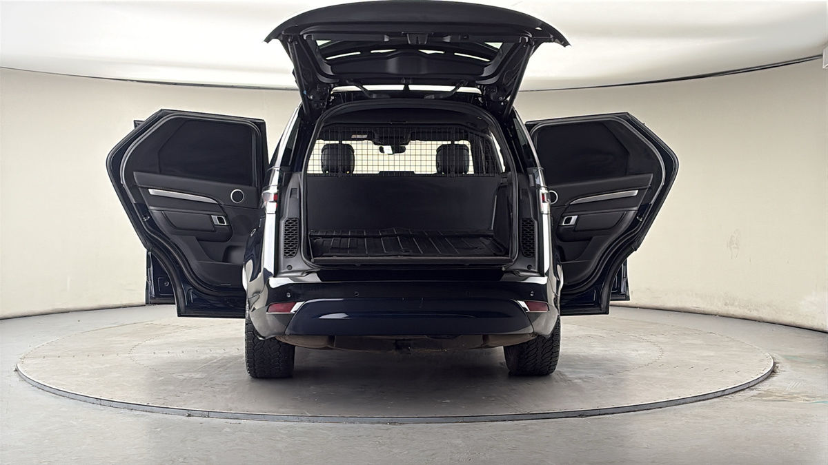 More views of Land Rover Discovery