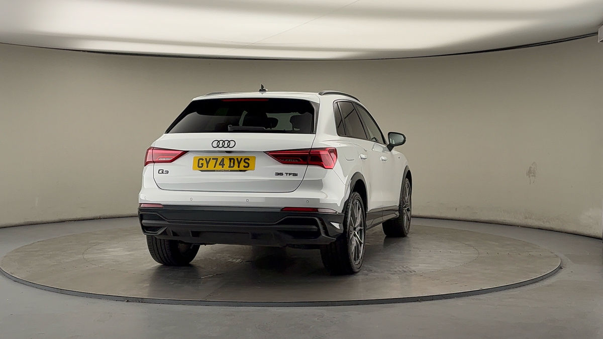 More views of Audi Q3