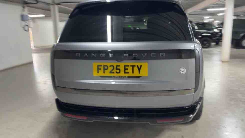 More views of Land Rover Range Rover