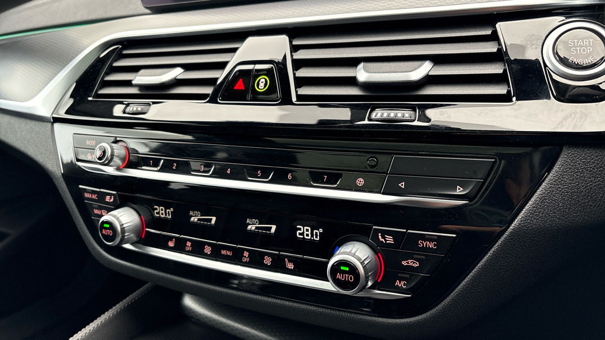 BMW 5 Series Image 28